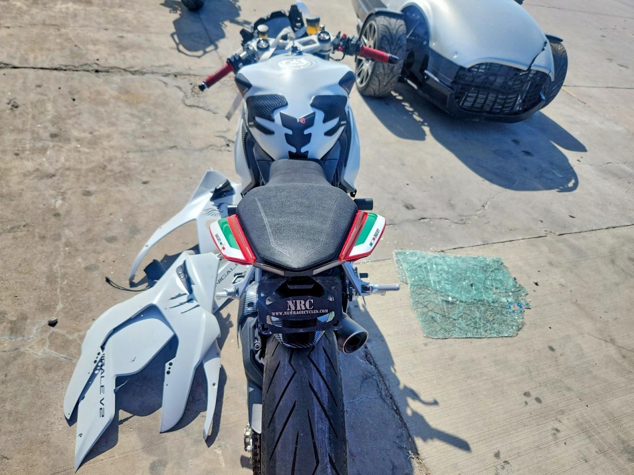 2021 Ducati Panigale V2 - Фото 6
