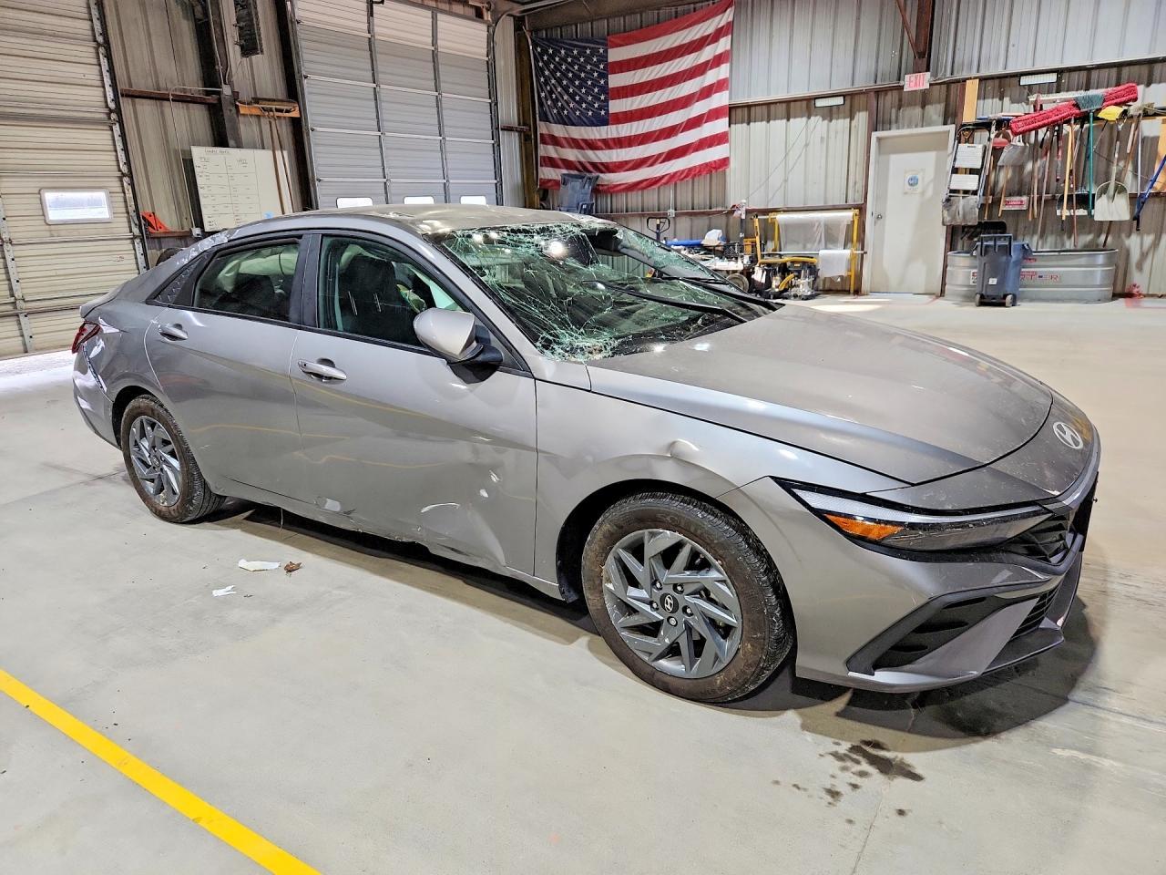 2024 Hyundai Elantra Sel - Image 4