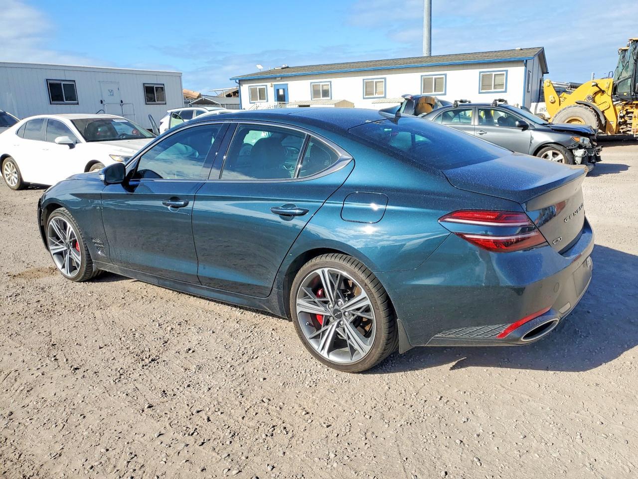 2025 Genesis G70 3.3T Sport Prestige - Фото 2