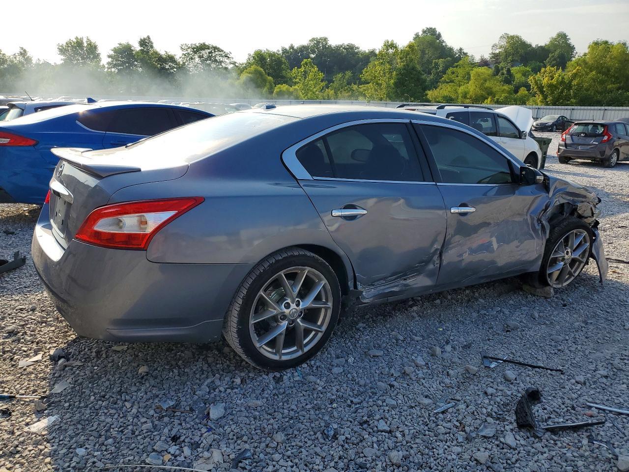 2011 Nissan Maxima 3.5 S - Фото 3