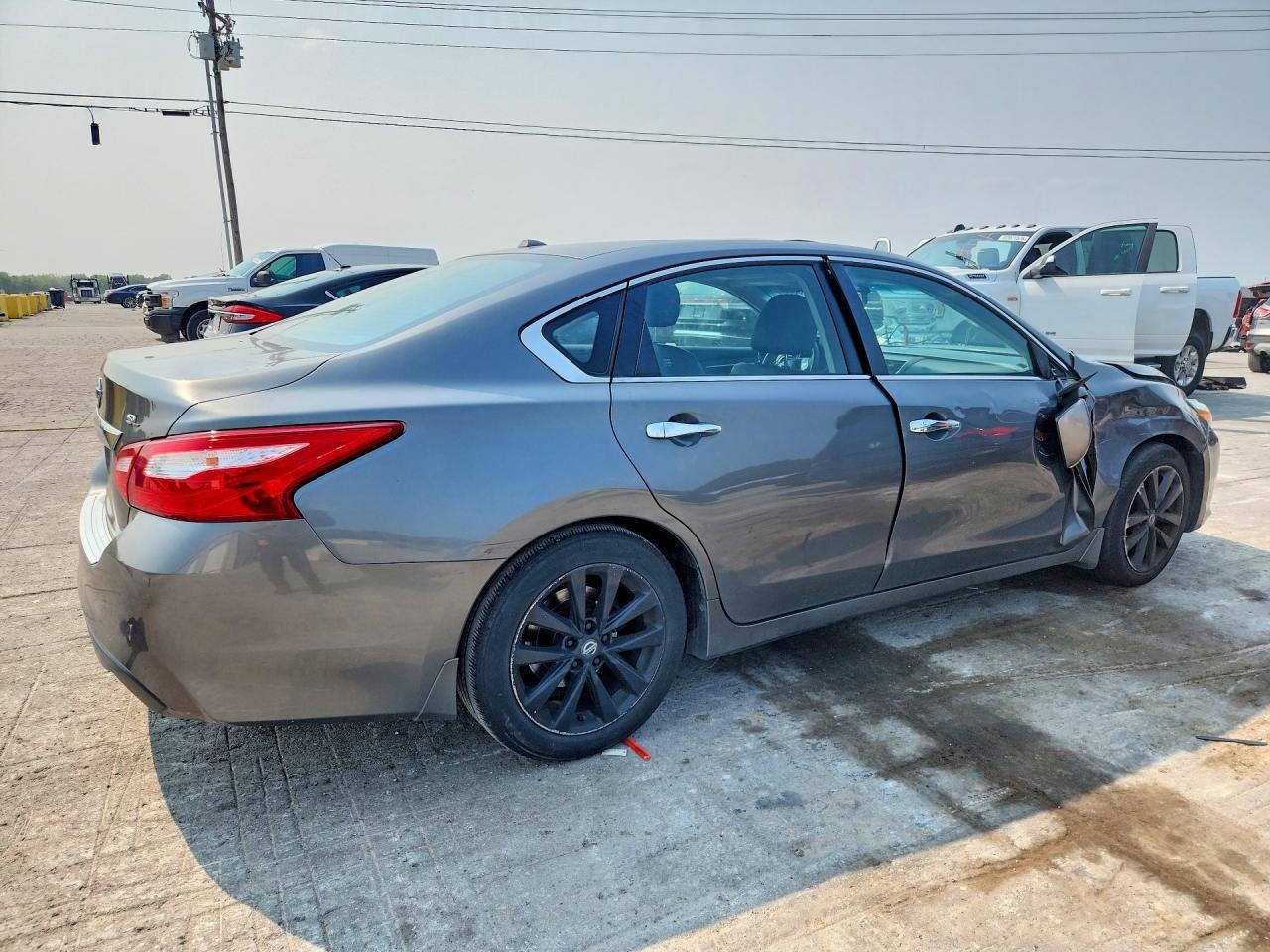 2017 Nissan Altima 2.5 Sl - Image 3