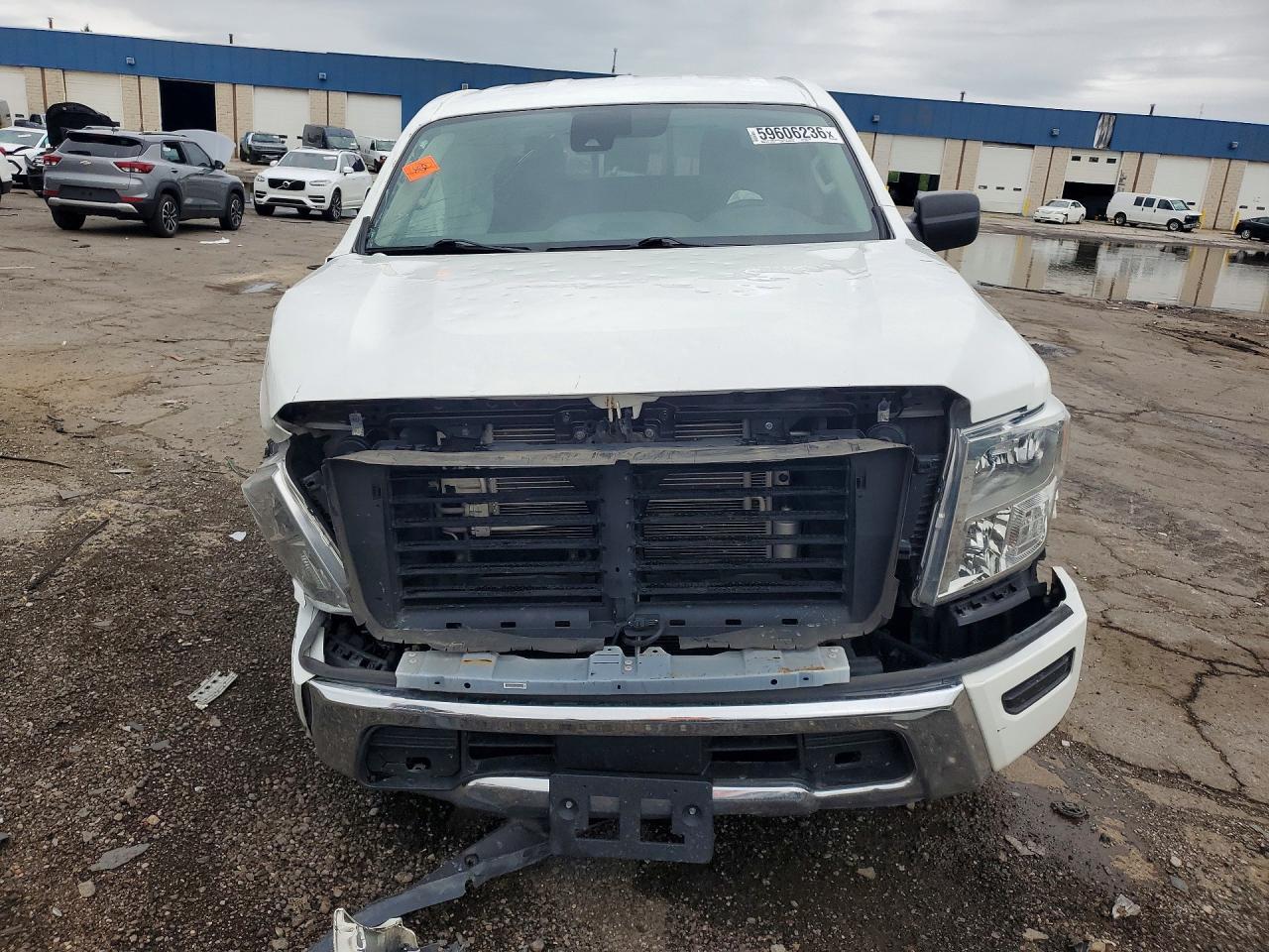 2022 Nissan Titan S - Фото 5