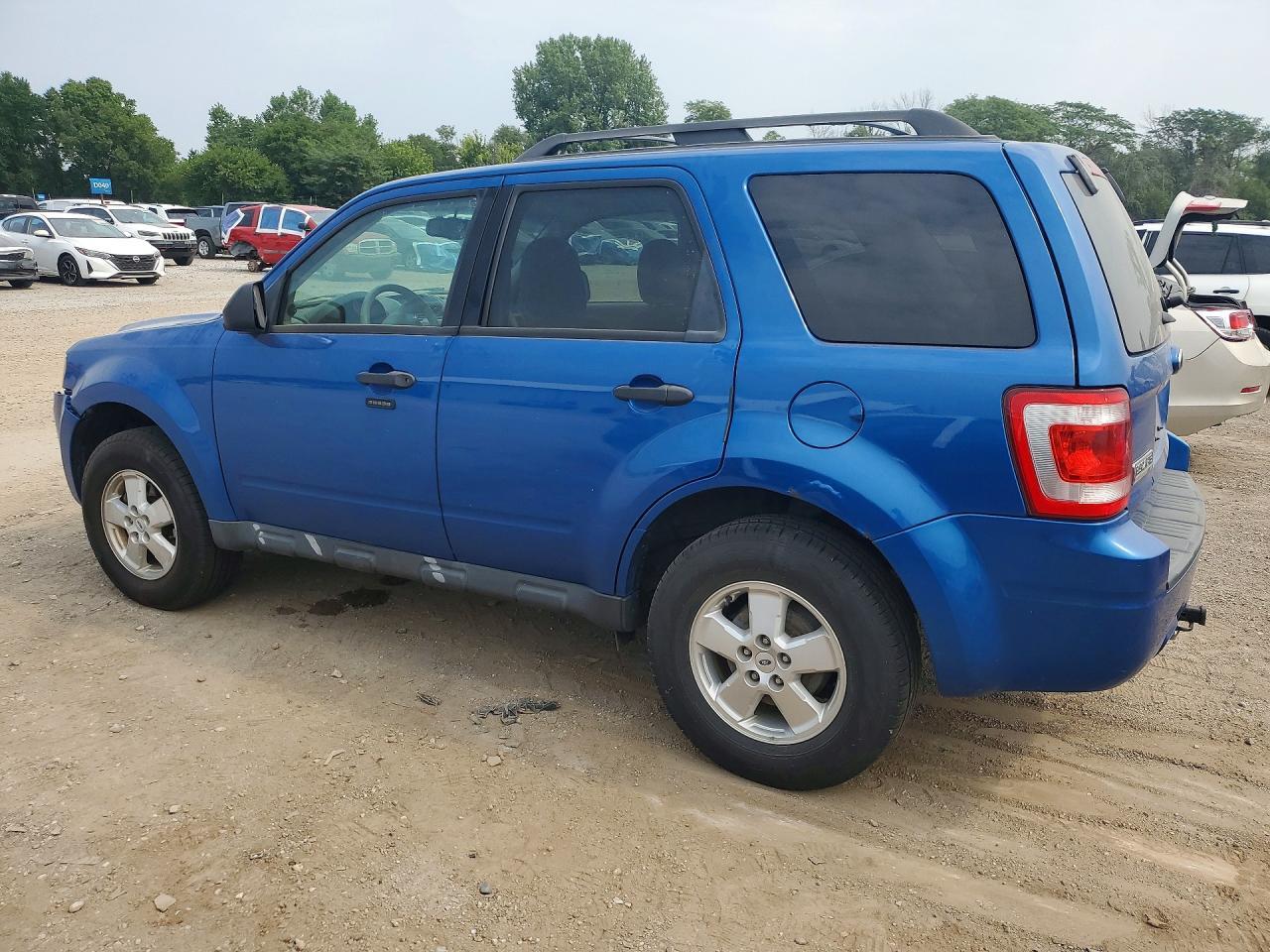 2011 Ford Escape Xlt - Фото 2