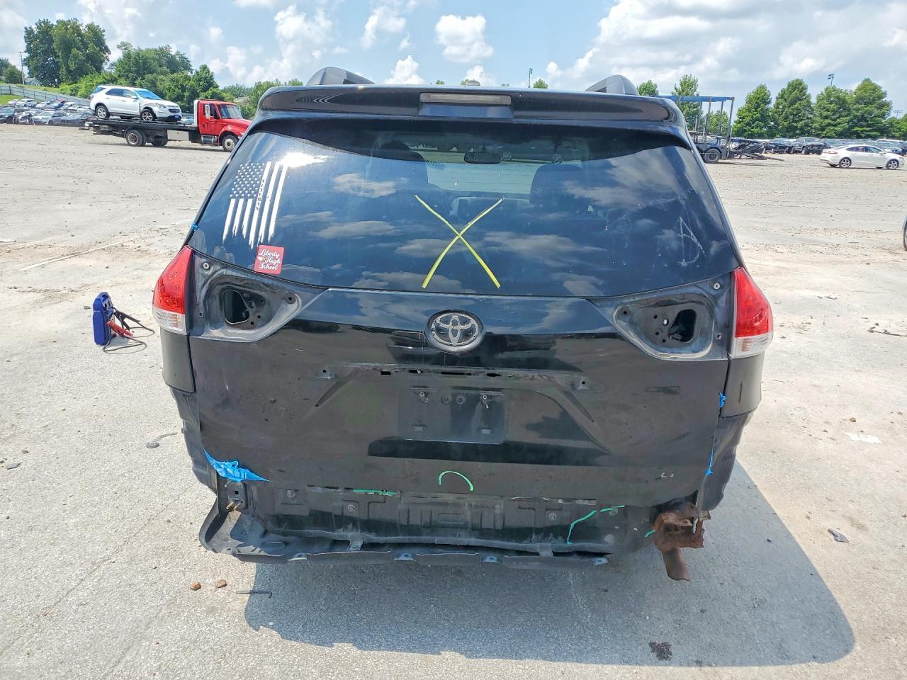 2011 Toyota Sienna Le - Image 6