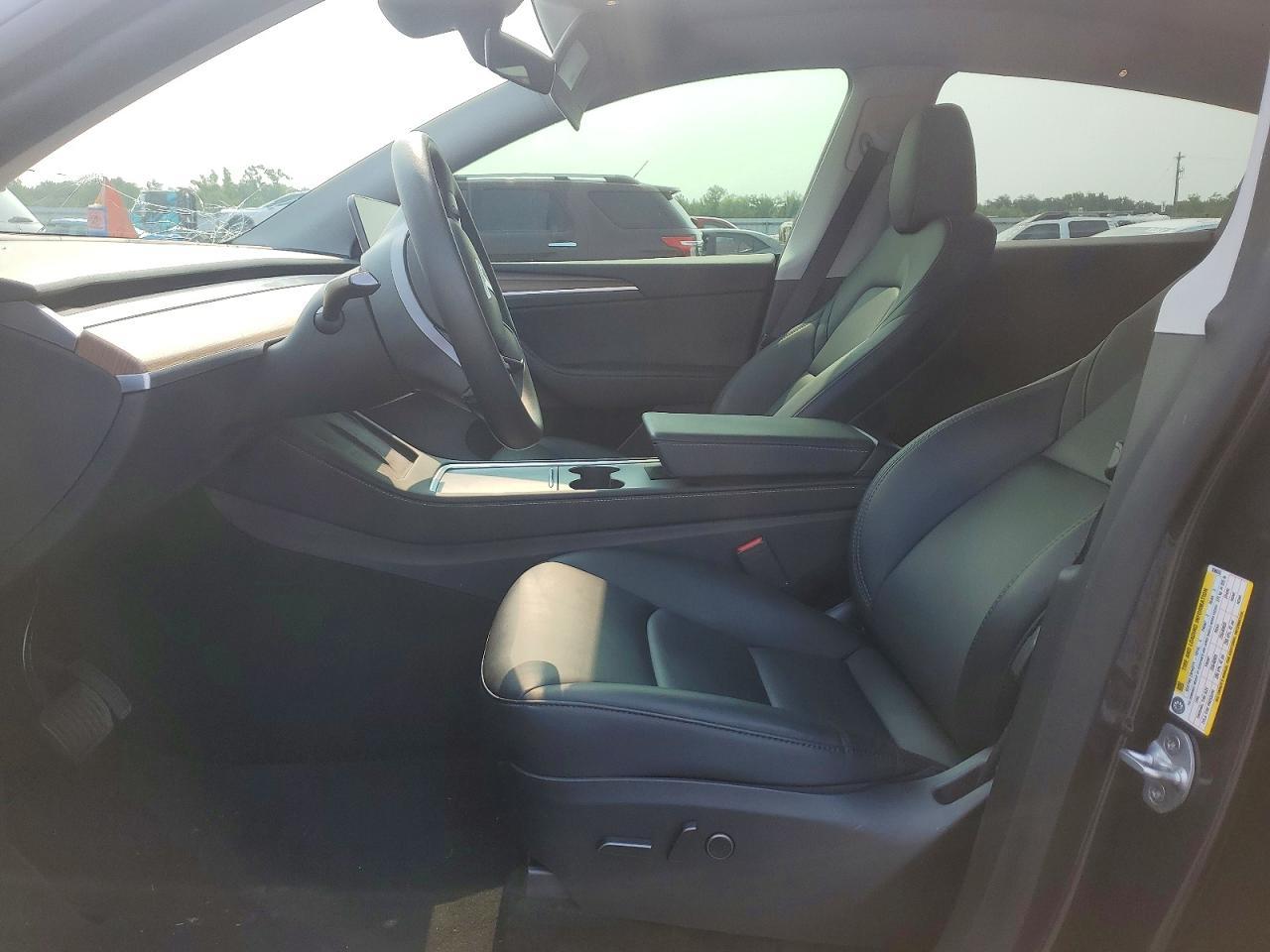2024 Tesla Model Y - Фото 7