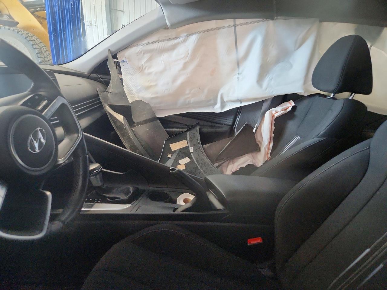 2023 Hyundai Elantra Sel - Фото 7