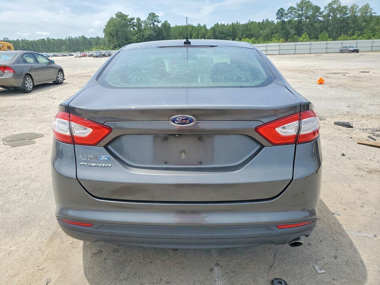 2016 Ford Fusion S - Image 6