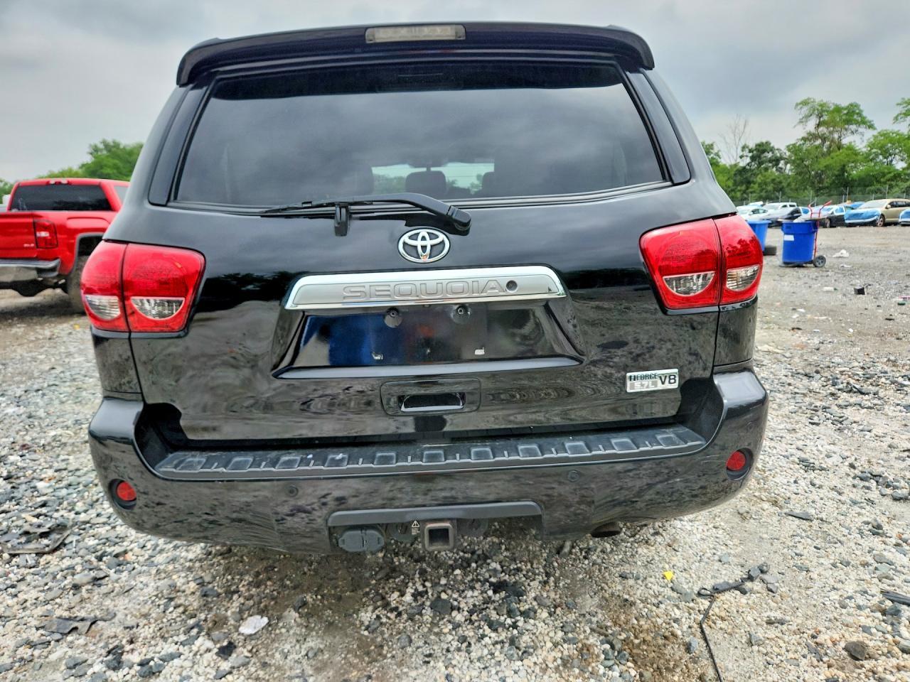 2014 Toyota Sequoia Limited - Image 6