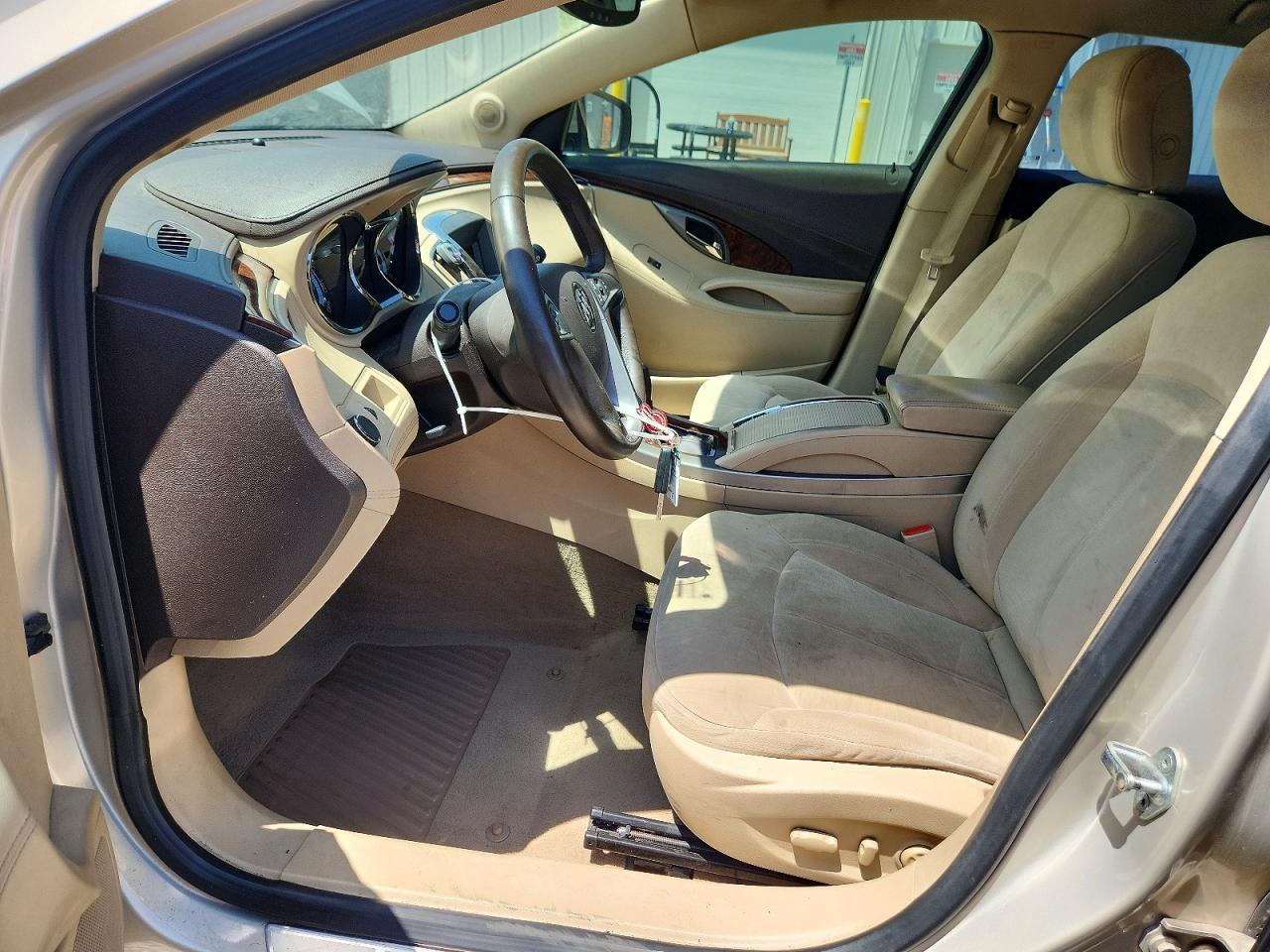 2010 Buick Lacrosse Cx - Image 7