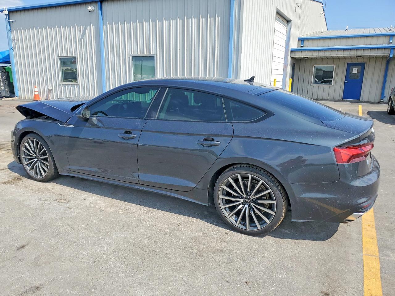 2022 Audi A5 Premium Plus 40 - Фото 2
