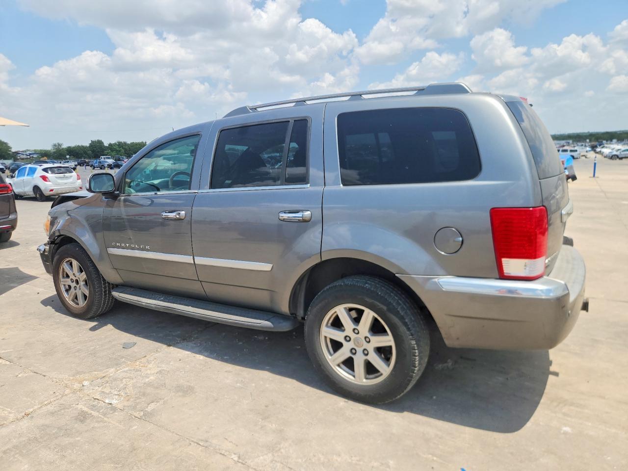 2007 Chrysler Aspen Limited - Фото 2