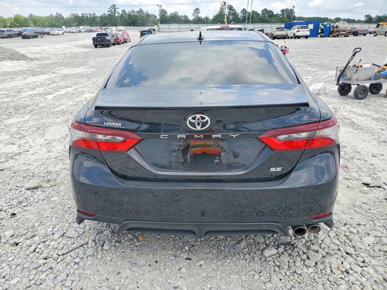 2022 Toyota Camry Se - Фото 6