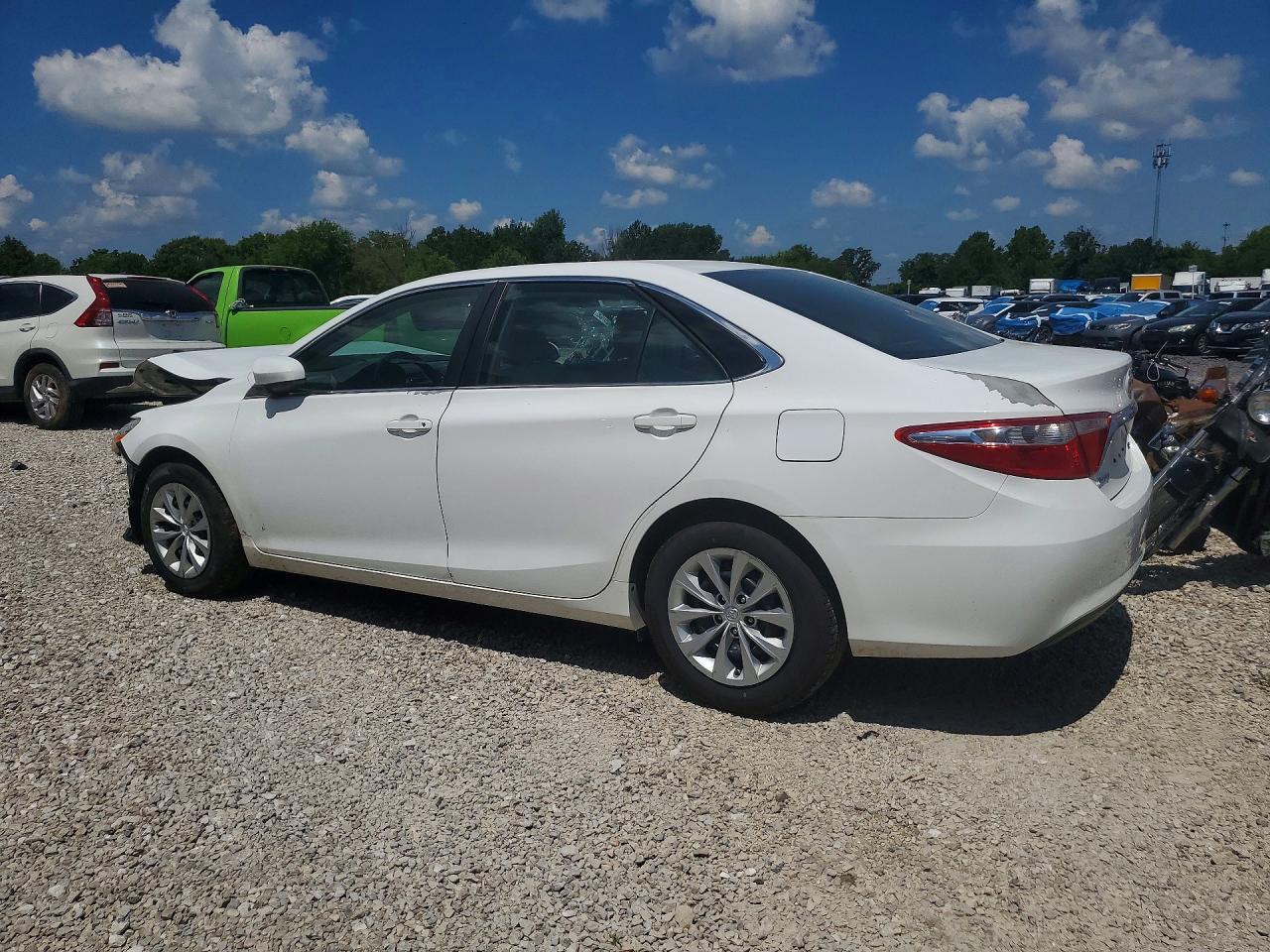 2016 Toyota Camry Le - Image 2