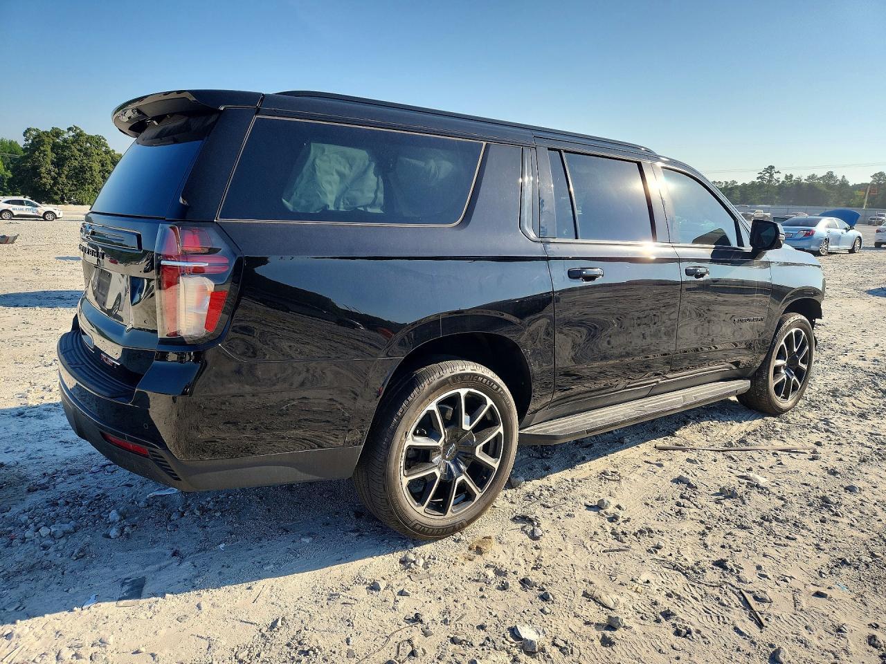2023 Chevrolet Suburban C1500 Rst - Фото 3