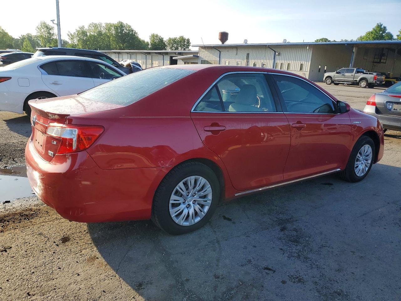 2014 Toyota Camry Hybrid Le - Фото 3