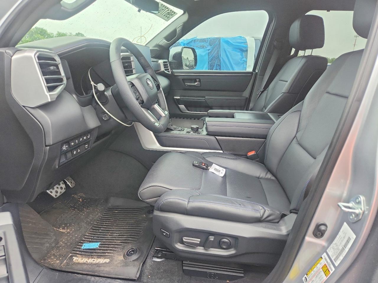 2024 Toyota Tundra Platinum - Image 7