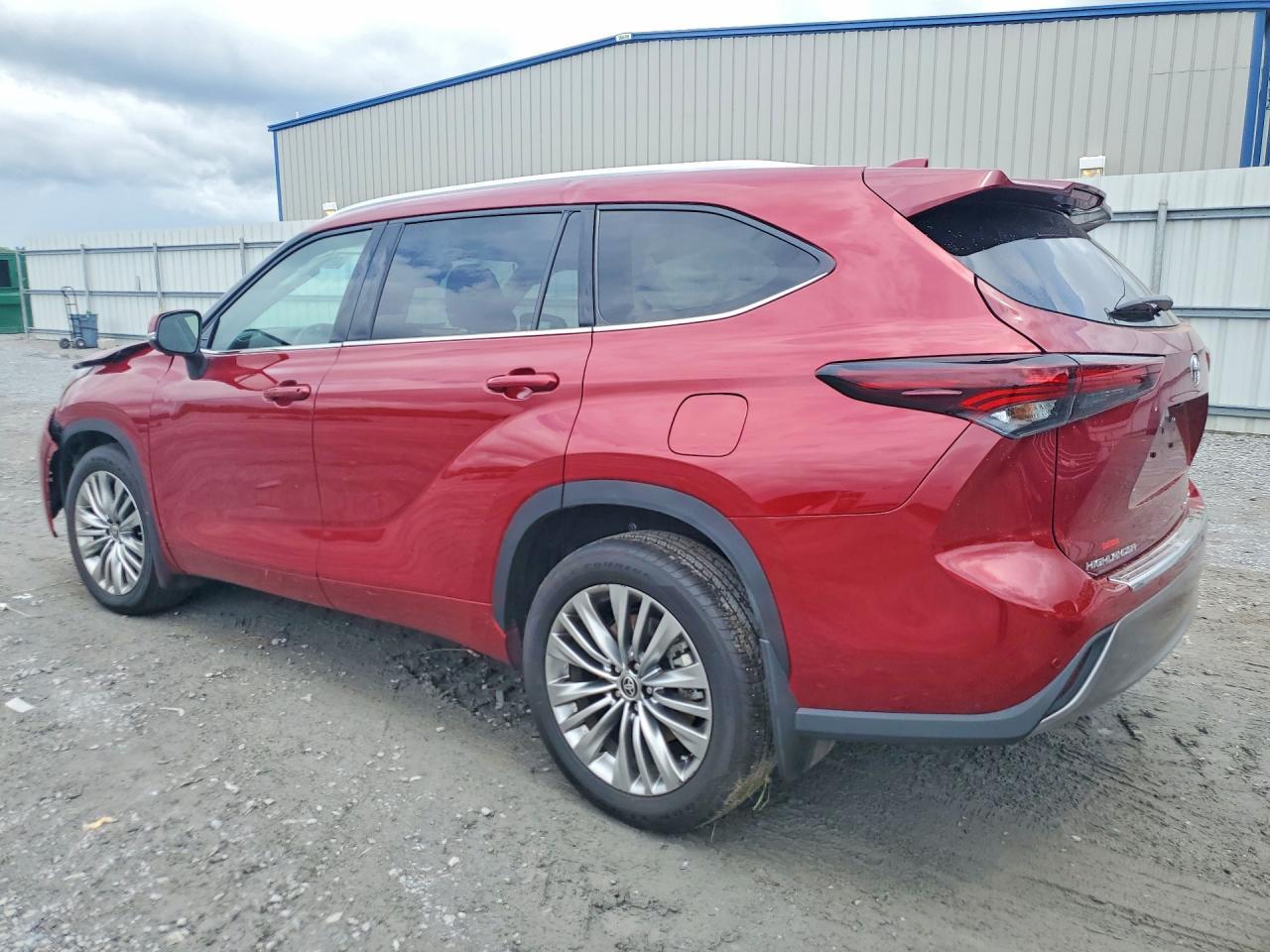 2025 Toyota Highlander Platinum - Фото 2