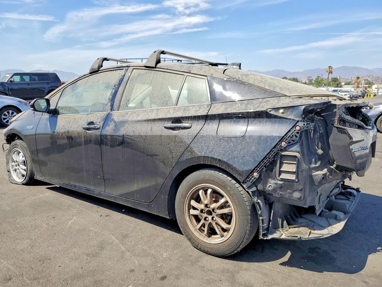 2020 Toyota Prius Prime Le - Фото 2