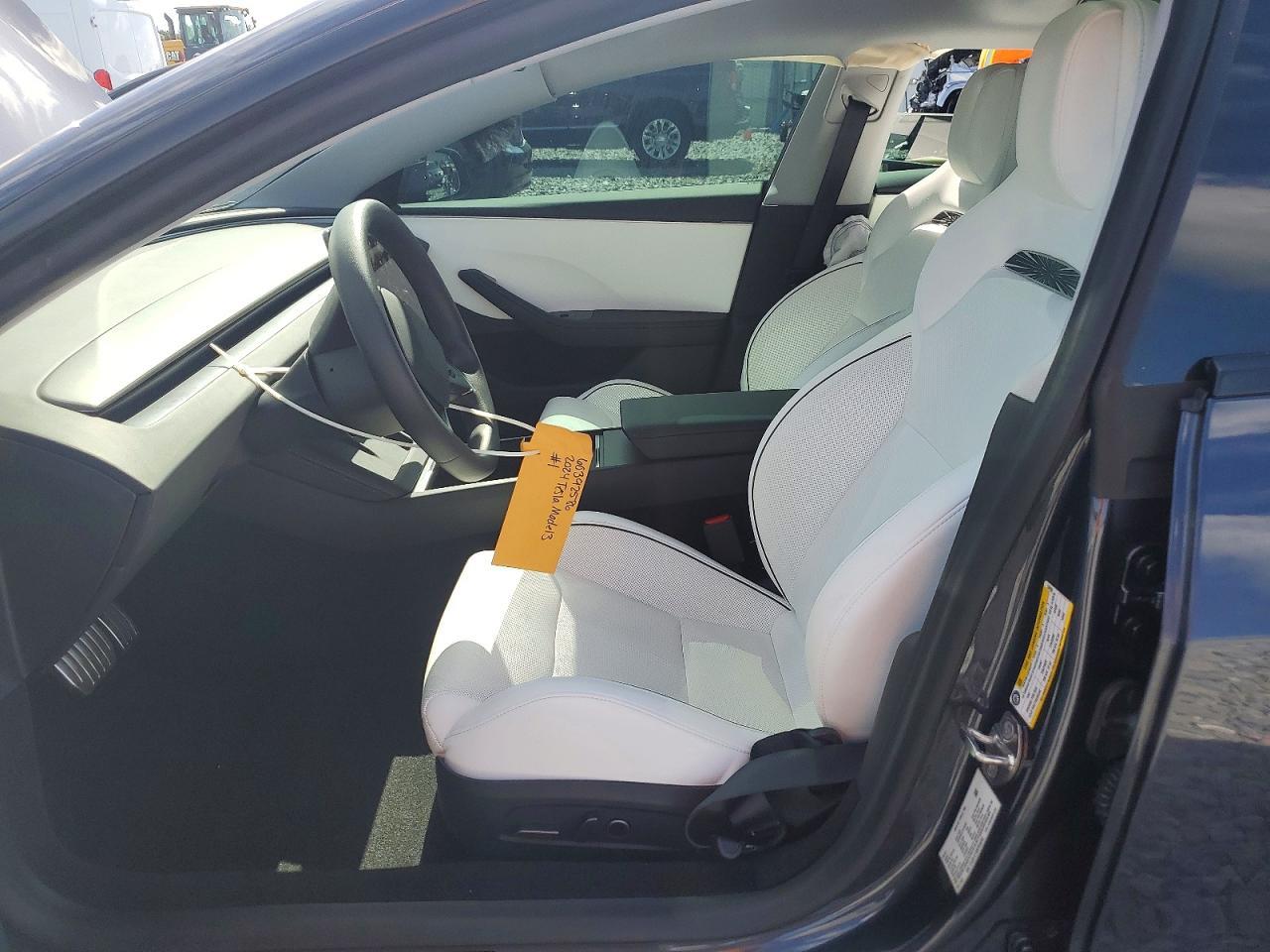 2024 Tesla Model 3 - Image 7