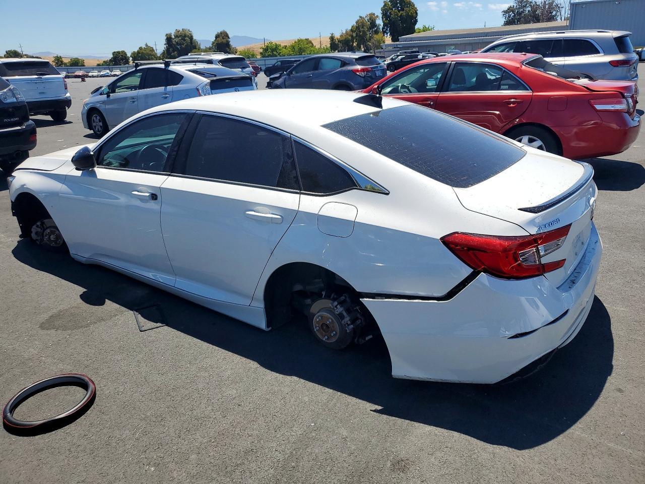 2021 Honda Accord Sport - Фото 2