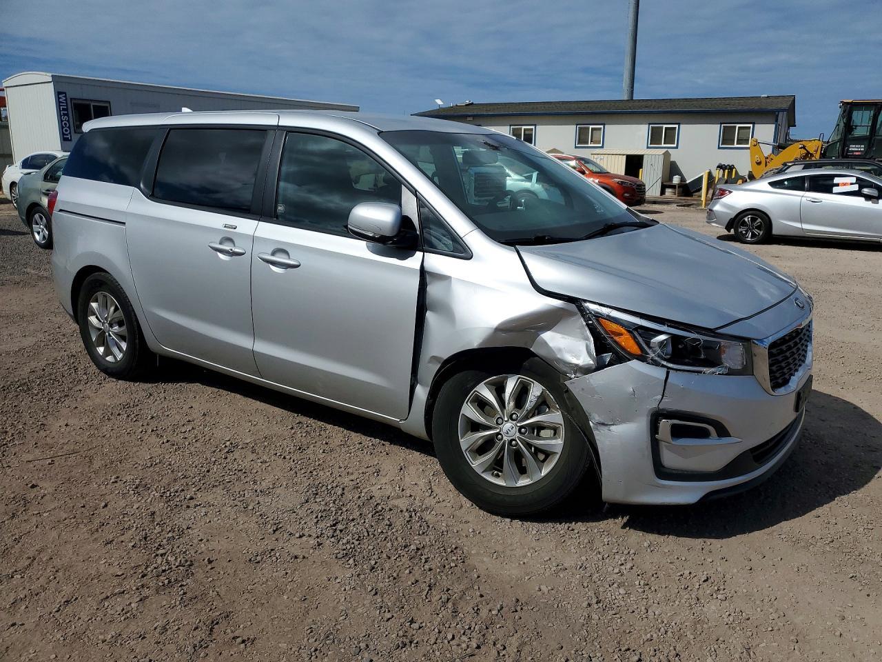 2020 Kia Sedona Lx - Image 4