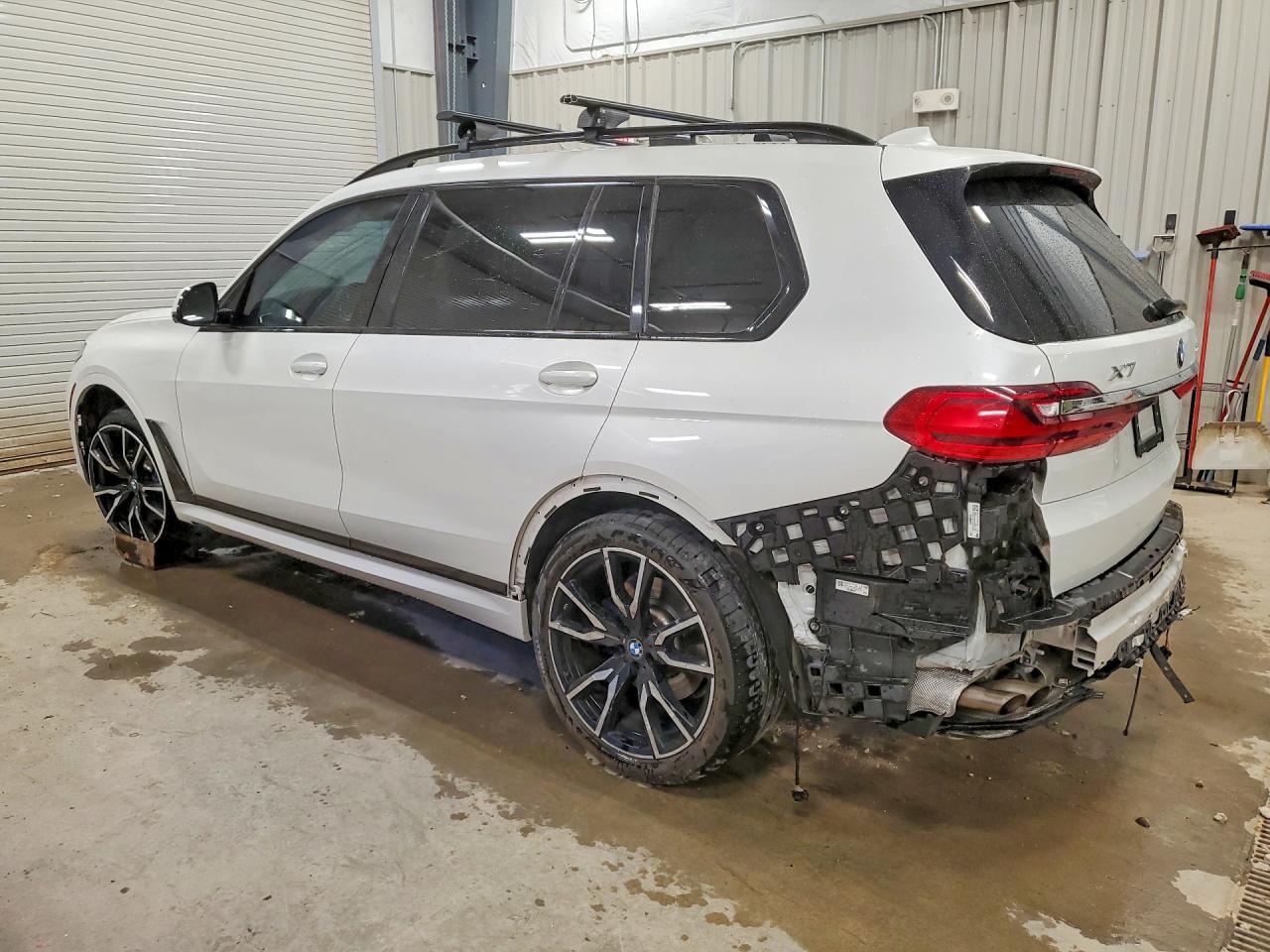 2019 BMW X7 xDrive50I - Image 2