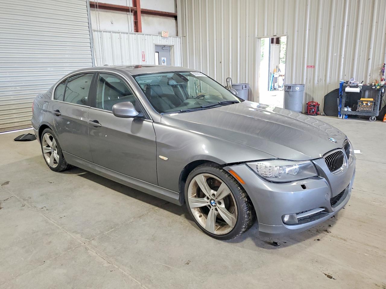 2011 BMW 335 Xi - Фото 4