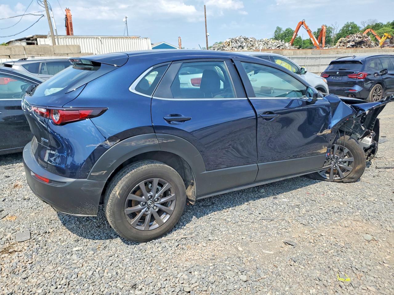 2025 Mazda Cx-30 - Image 3