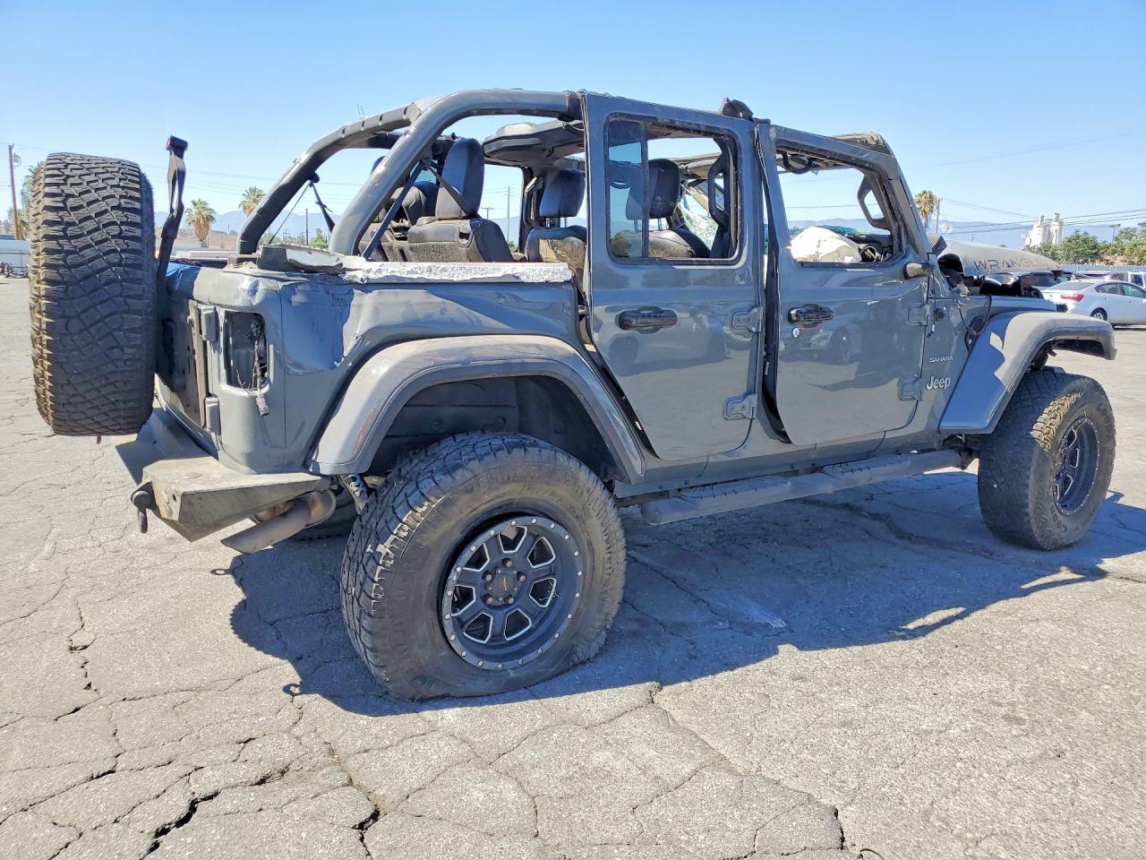 2018 Jeep Wrangler Unlimited Sahara - Image 3