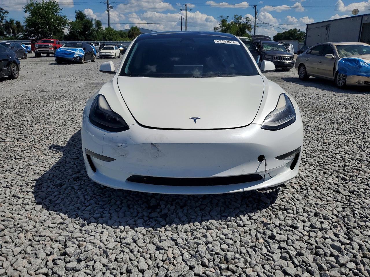 2022 Tesla Model 3 - Image 5