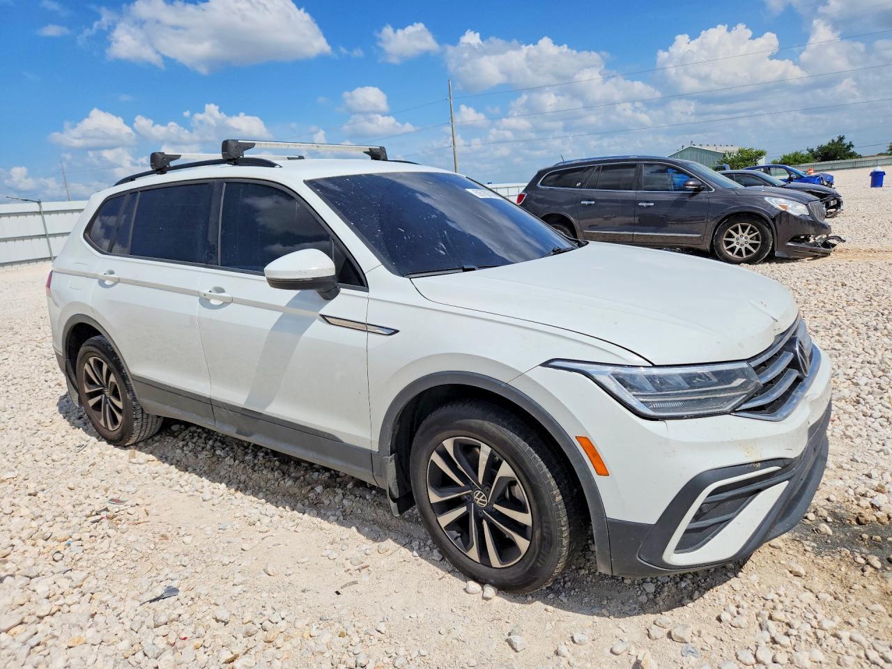 2023 Volkswagen Tiguan S - Фото 4