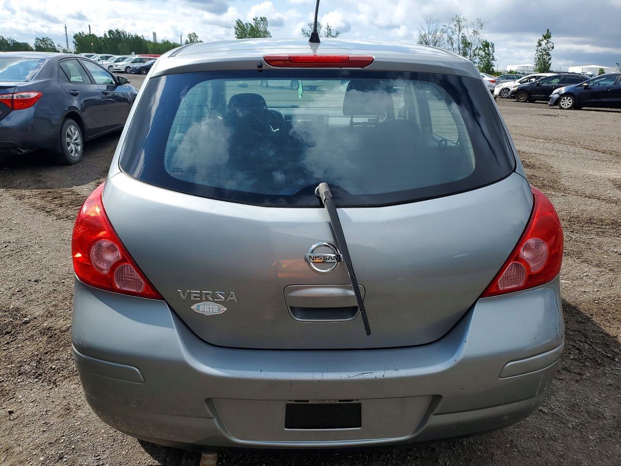 2010 Nissan Versa S - Фото 6