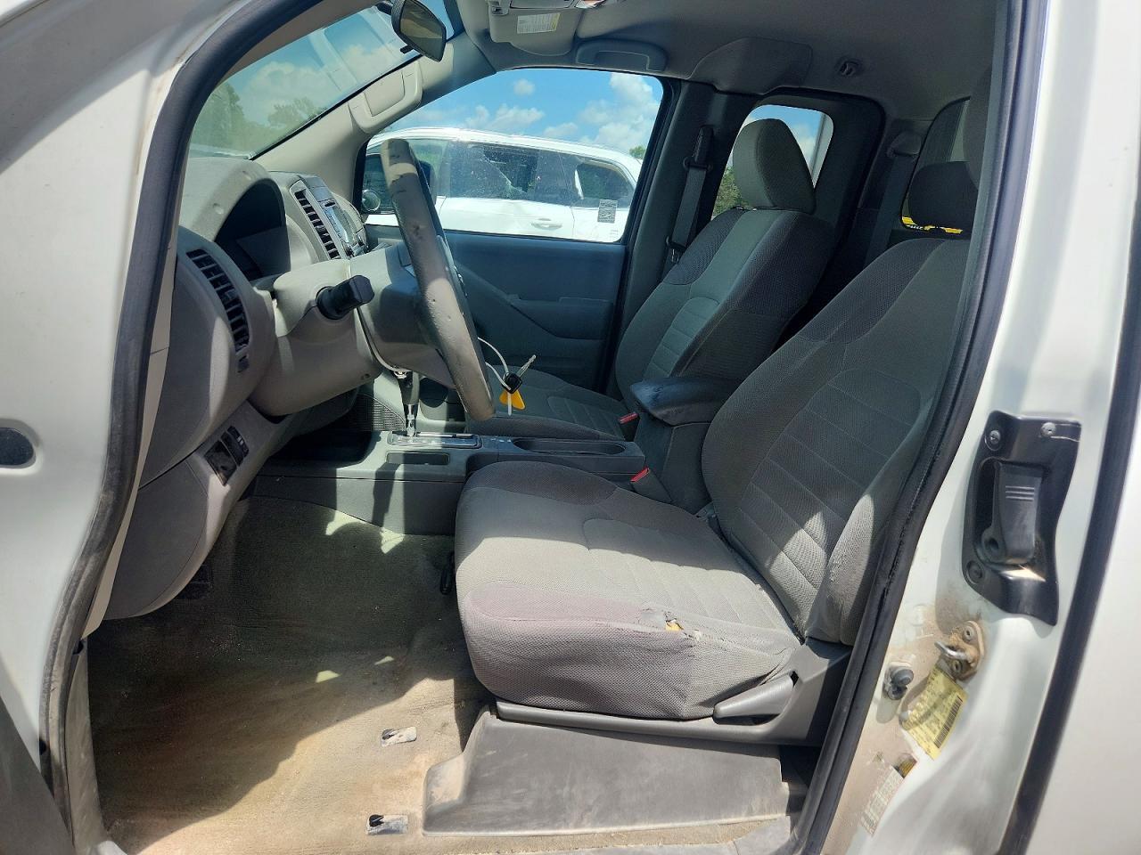 2017 Nissan Frontier S - Image 7