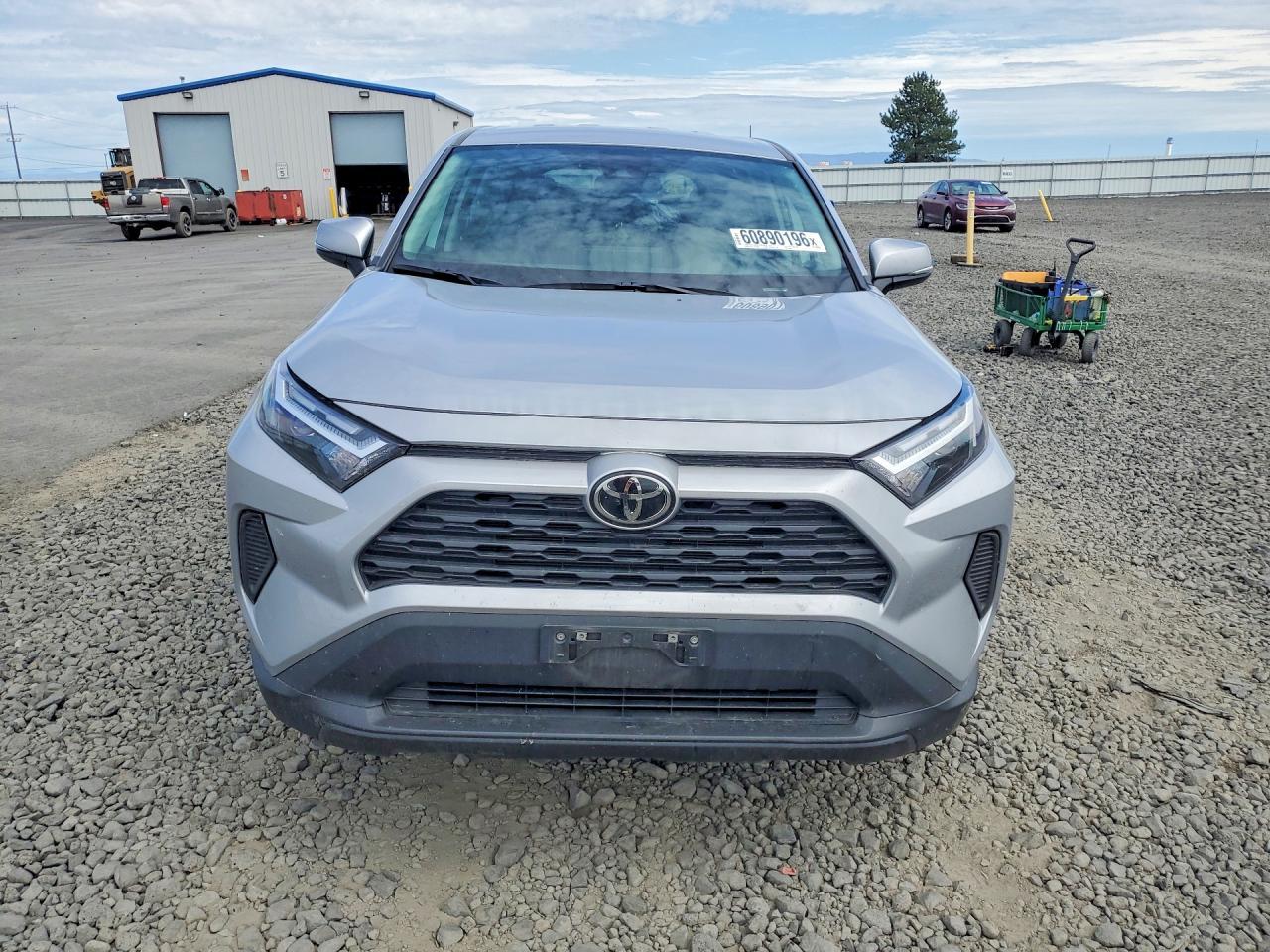 2025 Toyota Rav4 Le - Image 5