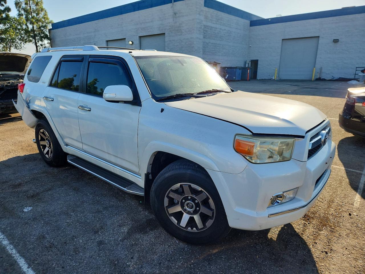 2011 Toyota 4Runner Sr5 - Image 4