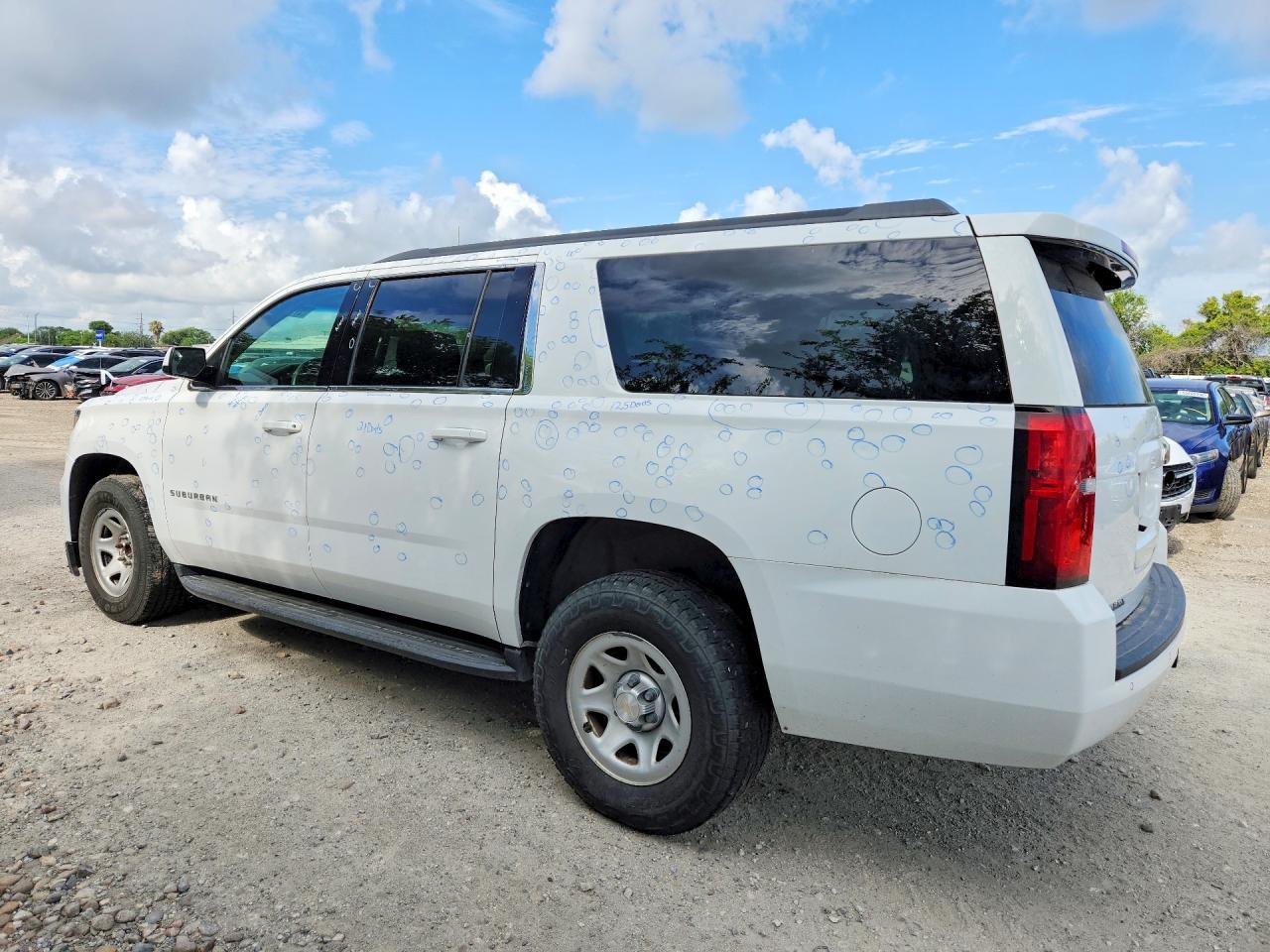 2020 Chevrolet Suburban C1500 - Фото 2