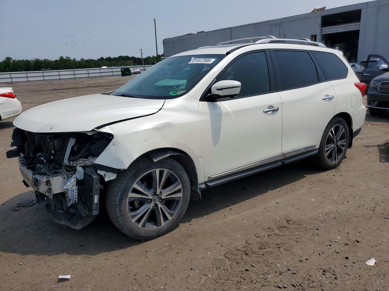 2017 Nissan Pathfinder Platinum