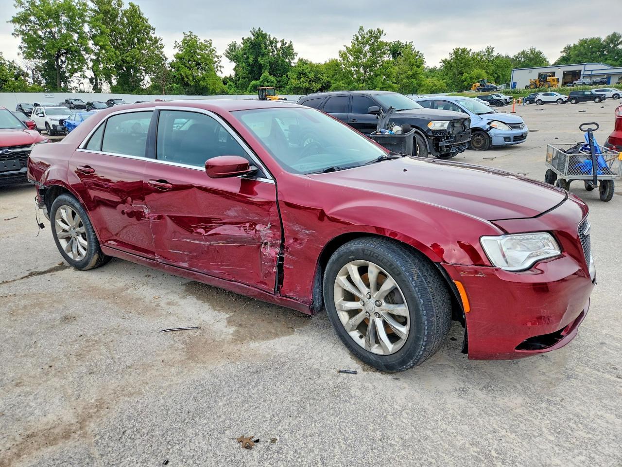 2018 Chrysler 300 Touring - Фото 4