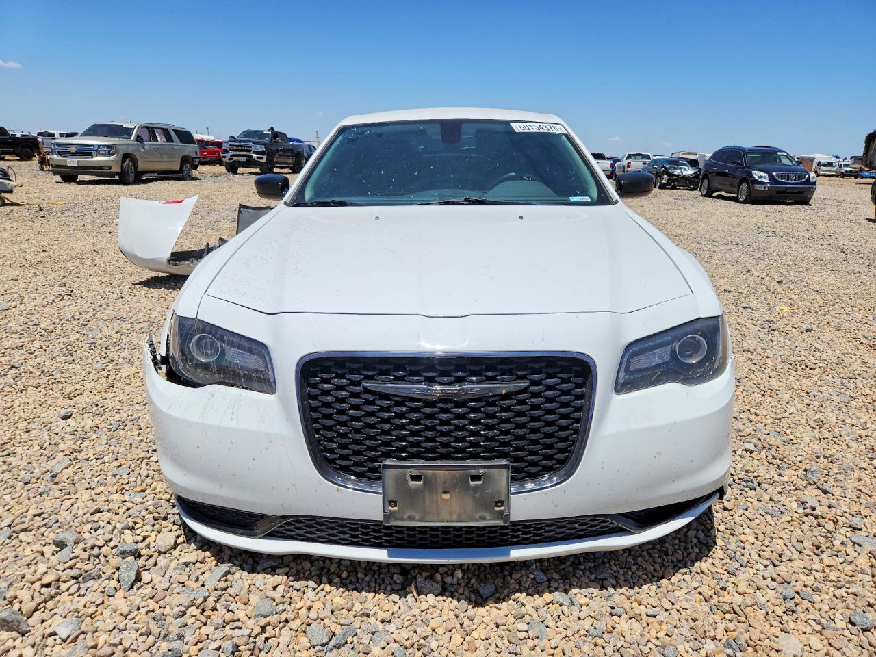 2022 Chrysler 300 Touring - Фото 5