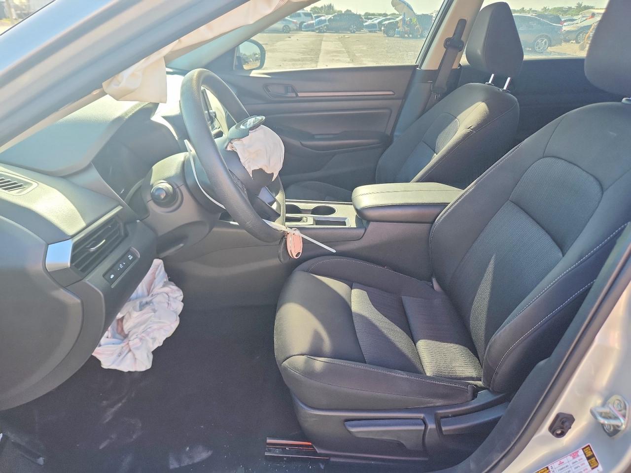2023 Nissan Altima S - Image 7