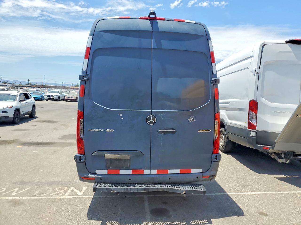 2019 Mercedes-Benz Sprinter 2500/3500 Delivery Van - Фото 6