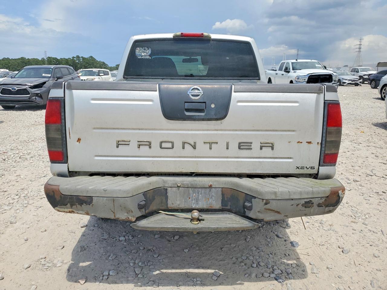 2004 Nissan Frontier - Фото 6