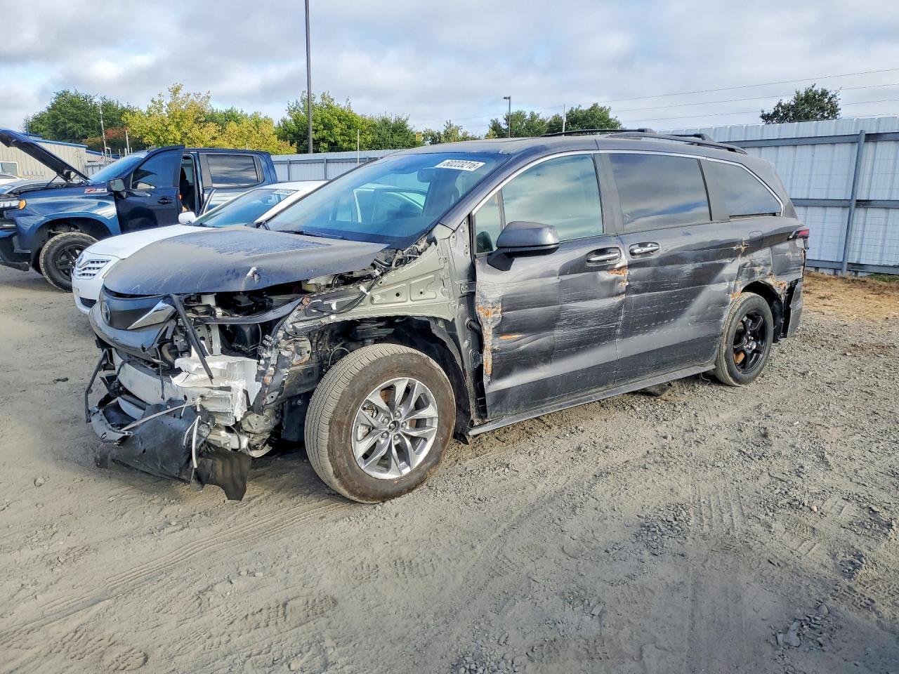 2025 Toyota Sienna Xle 7-Passenger