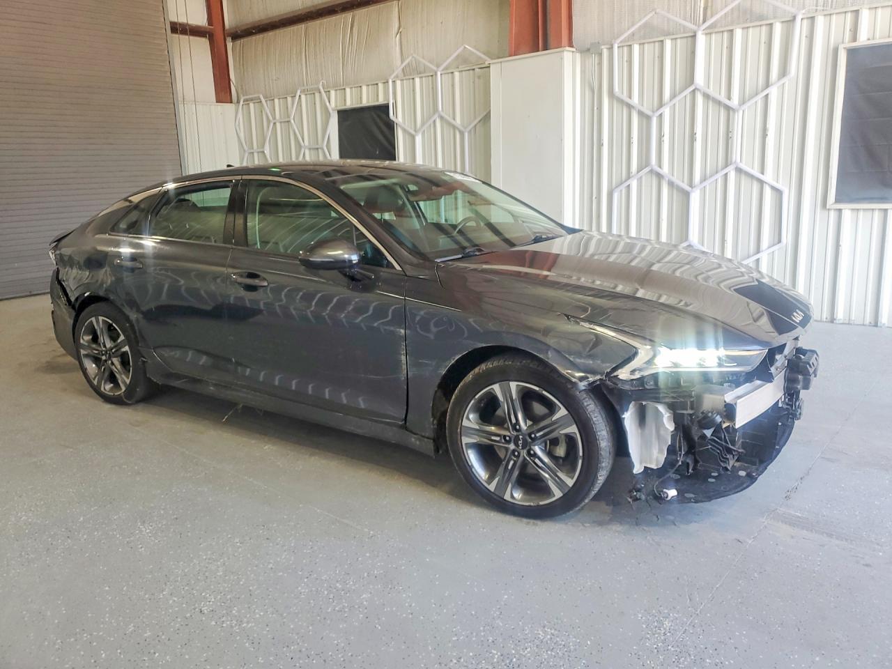 2022 Kia K5 Ex - Image 4