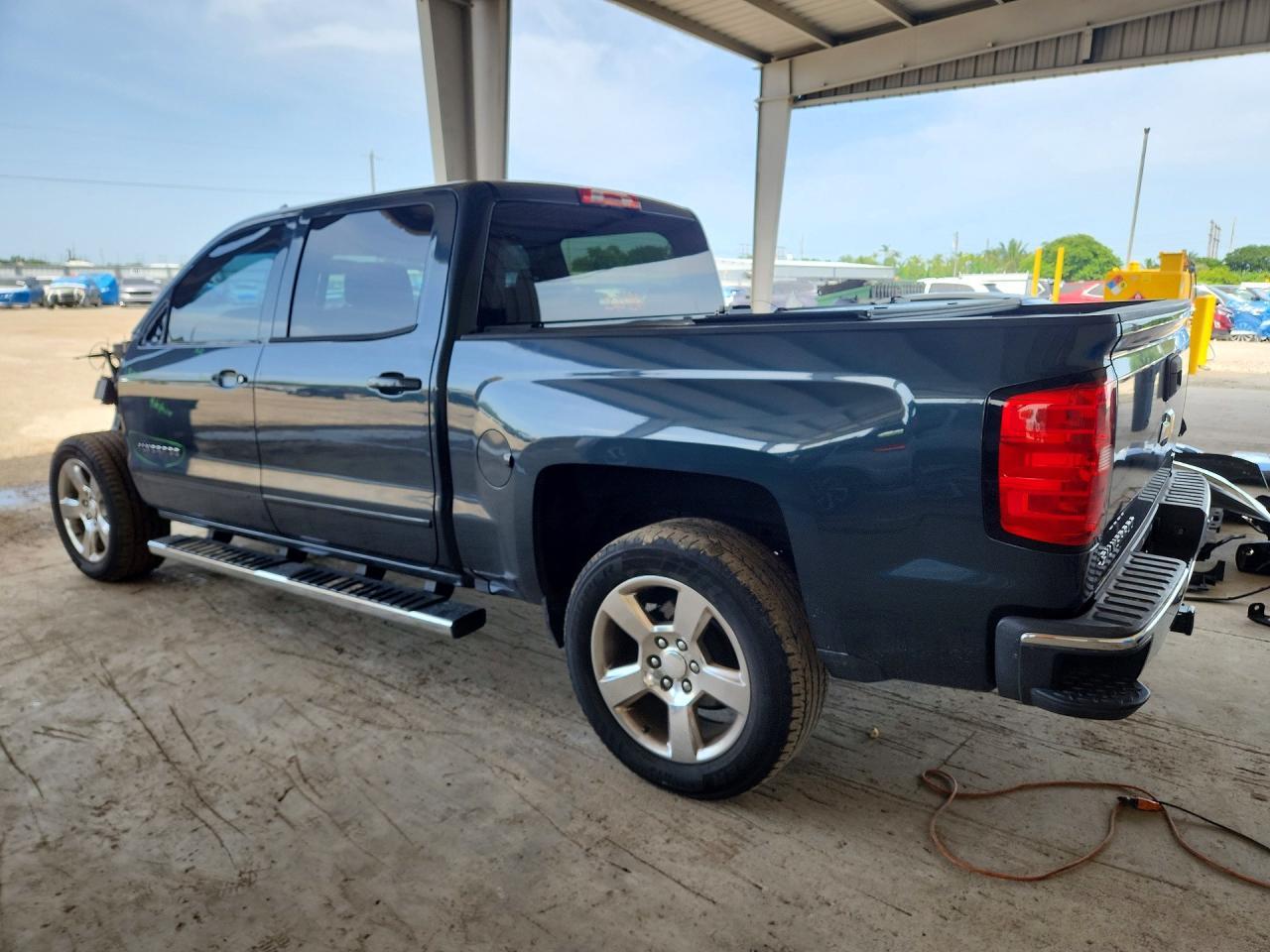 2017 Chevrolet Silverado C1500 Lt - Image 2