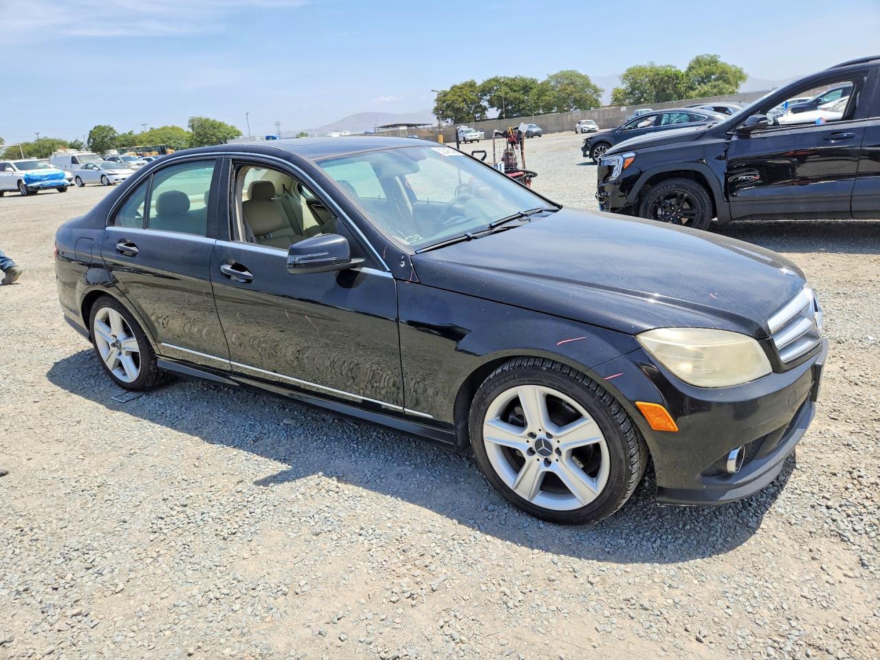 2010 Mercedes-Benz C 300 - Фото 4