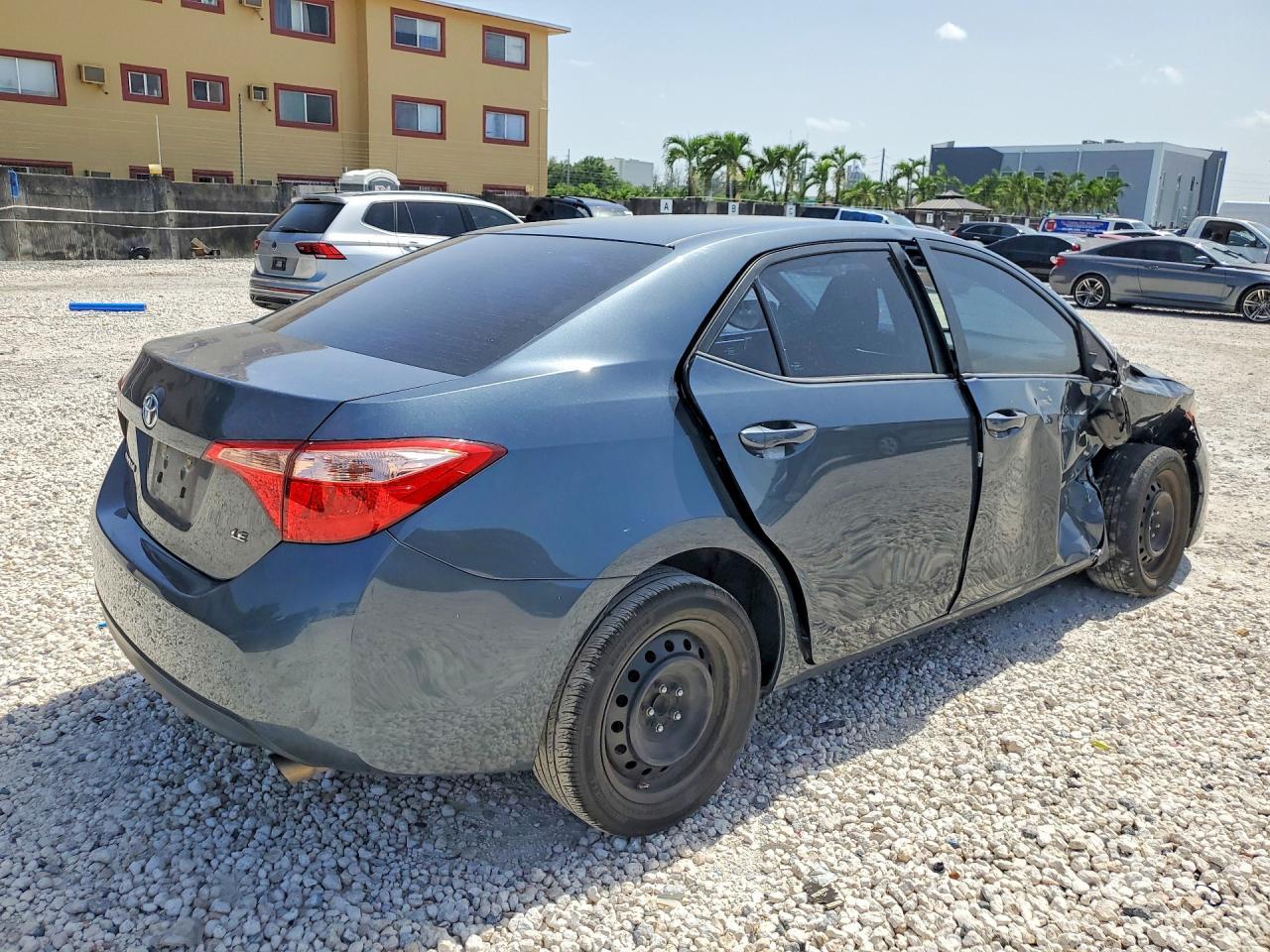 2019 Toyota Corolla Le - Фото 3