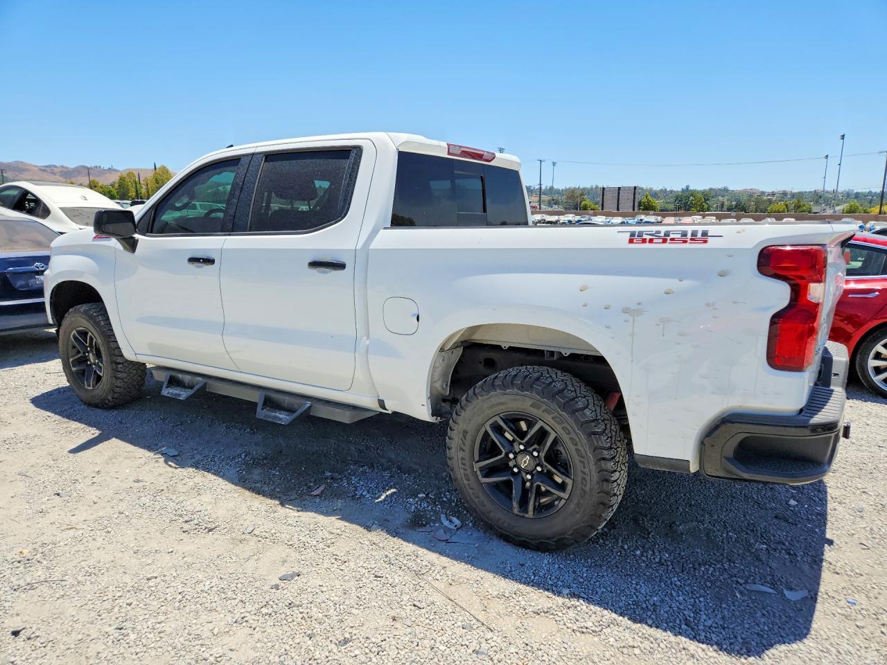 2021 Chevrolet Silverado K1500 Lt Trail Boss - Фото 2