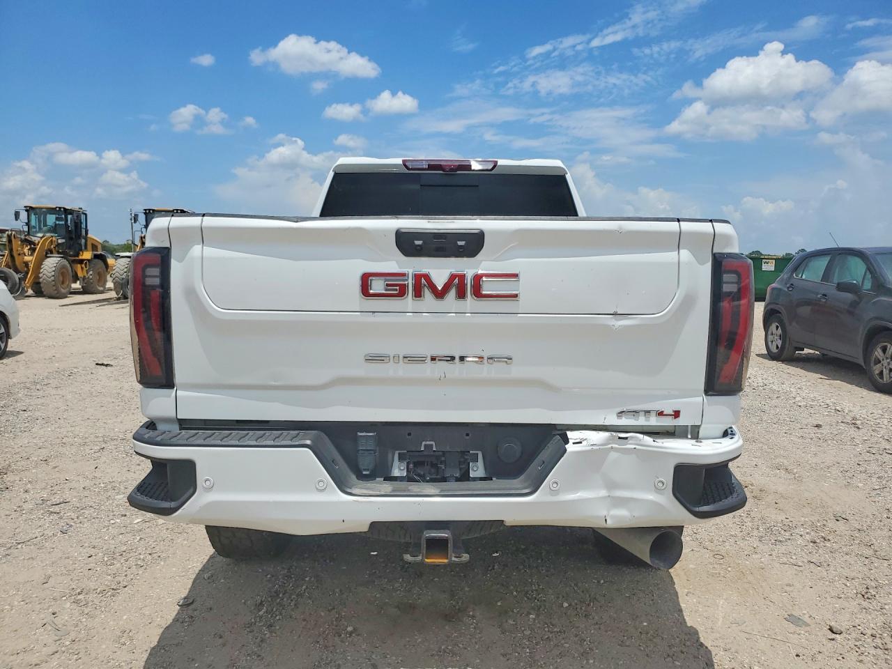 2024 GMC Sierra K2500 At4 - Image 6
