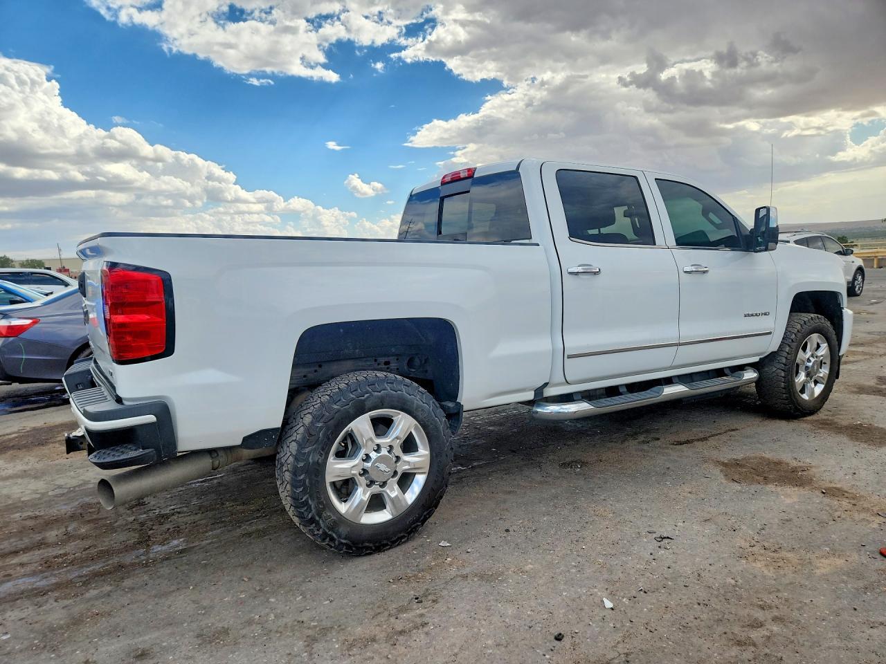 2018 Chevrolet Silverado K2500 Heavy Duty Ltz - Image 3